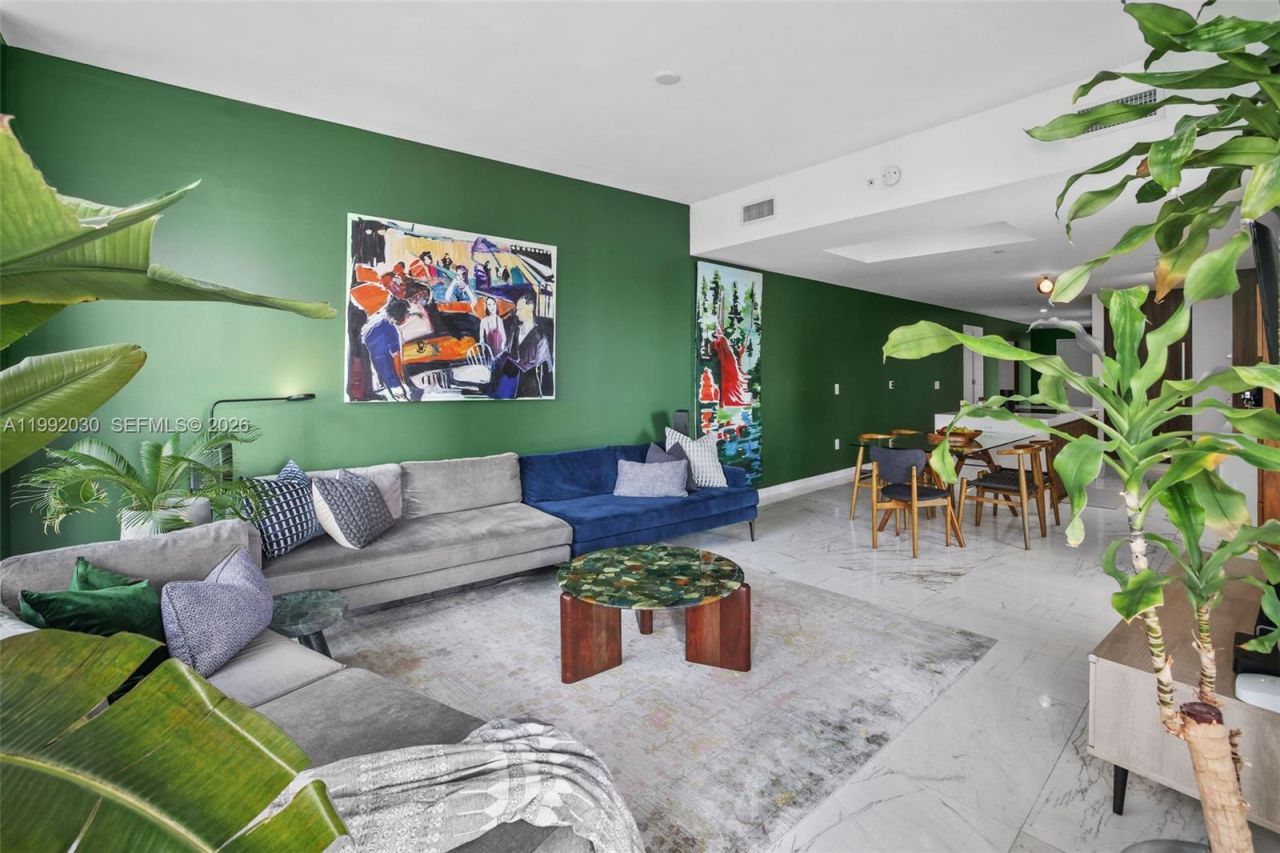 851 NE 1st Ave, Unit 3211, Miami, FL 33132 Photo