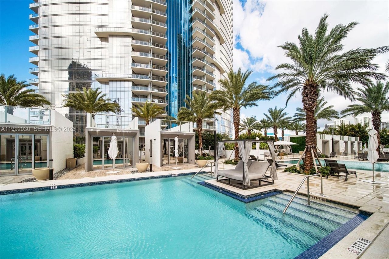 851 NE 1st Ave, Unit 3211, Miami, FL 33132 Photo