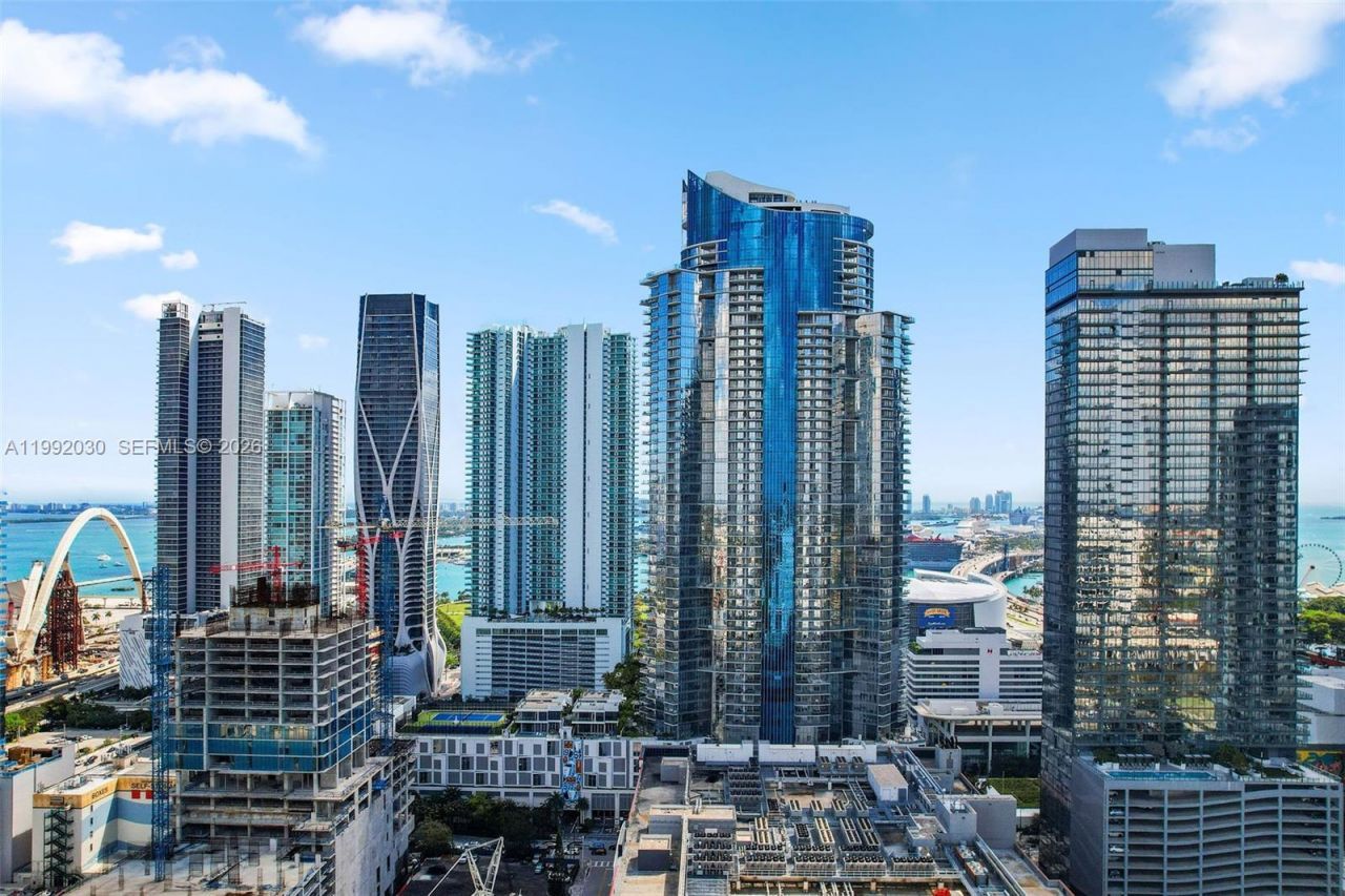 851 NE 1st Ave, Unit 3211, Miami, FL 33132 Photo