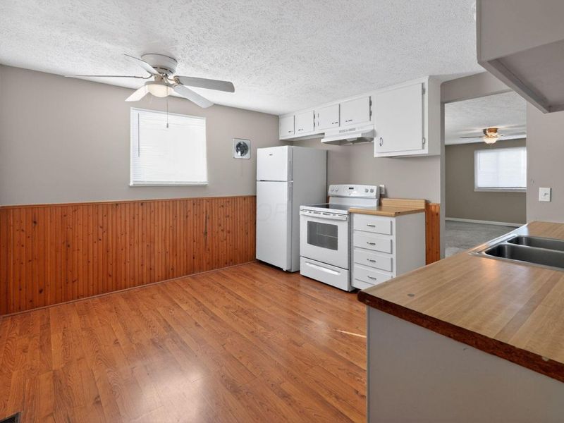 3851 Fairmoor Road , Columbus, OH 43228 Photo 10