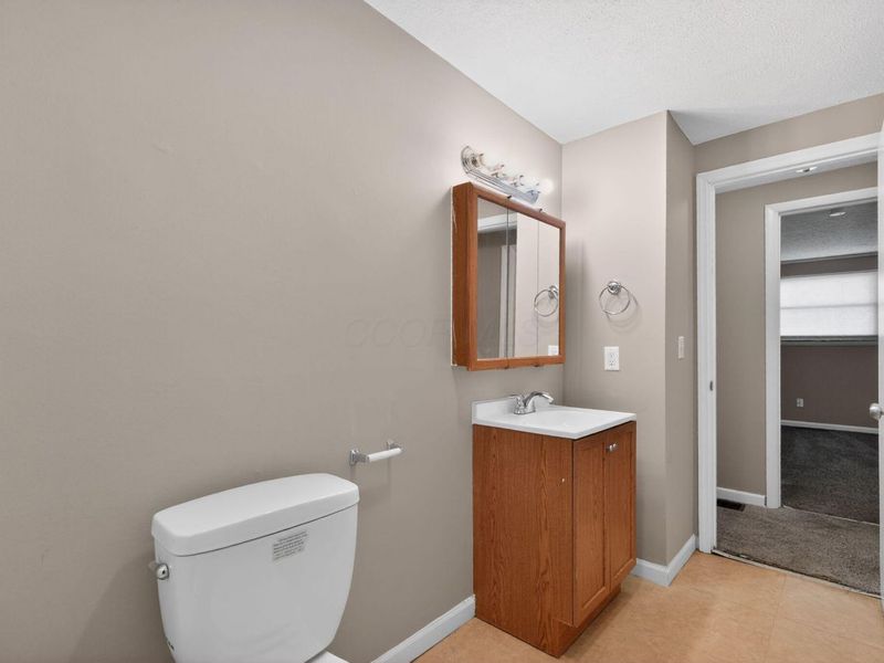 3851 Fairmoor Road , Columbus, OH 43228 Photo 16