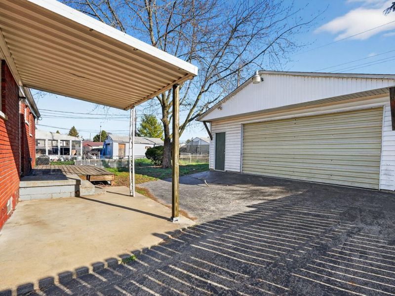 3851 Fairmoor Road , Columbus, OH 43228 Photo 27