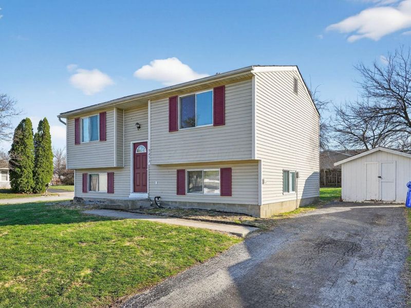 5253 Golden Fern Lane , Columbus, OH 43228 Photo 2