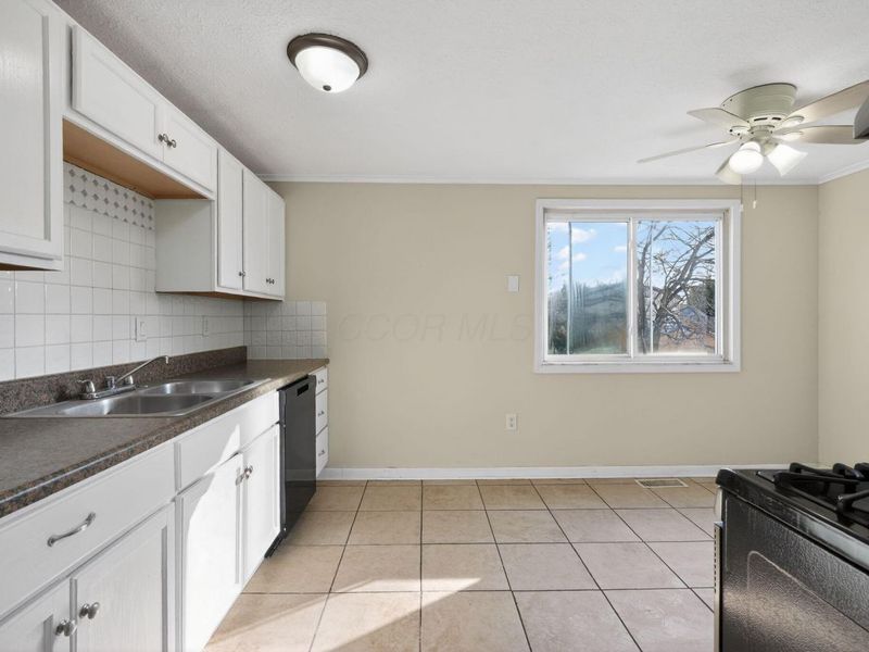 5253 Golden Fern Lane , Columbus, OH 43228 Photo 5