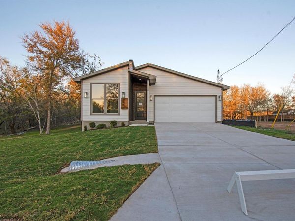 336 Nene LN, Bastrop, TX 78602