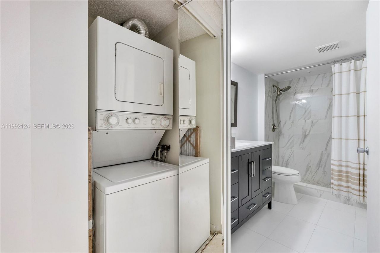 1301 SW 142nd Ave, Unit 203H, Pembroke Pines, FL 33027 Photo