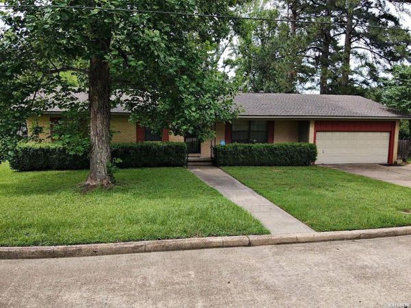 2838 SYLVIA Street, Arkadelphia, AR 71923