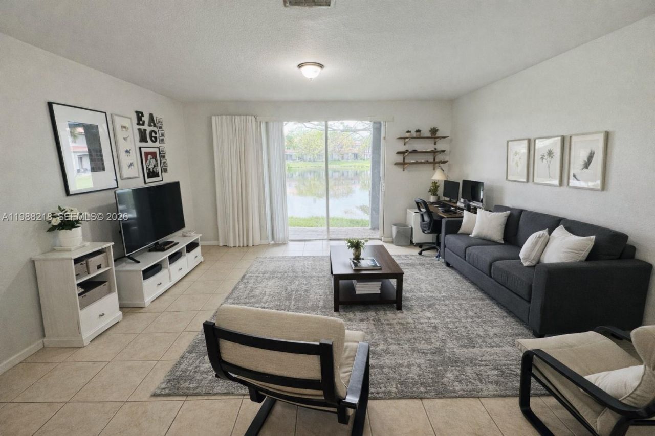 8225 SW 29th St, Unit 102, Miramar, FL 33025 Photo