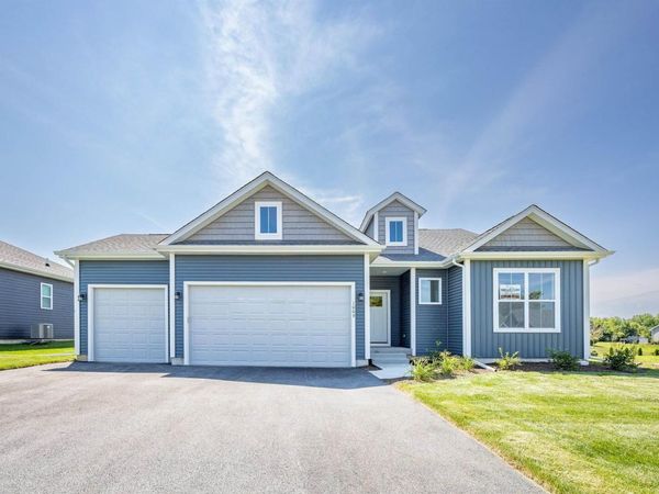 Lot 8 Faiths Way , Bettendorf, IA 52722