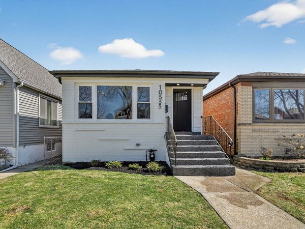 10533 S Whipple Street , Chicago, IL 60655