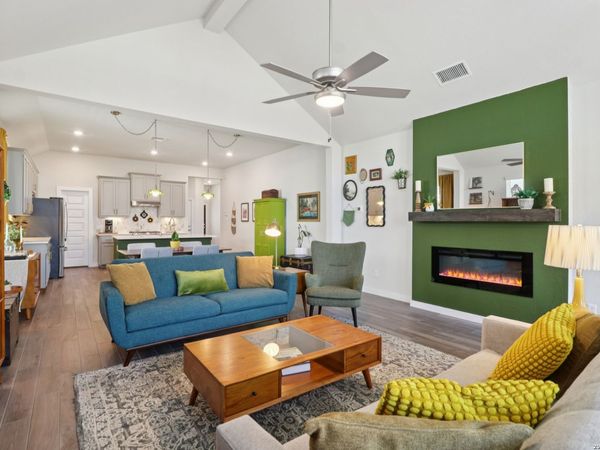 1935 Scare Crow, New Braunfels, TX 78130