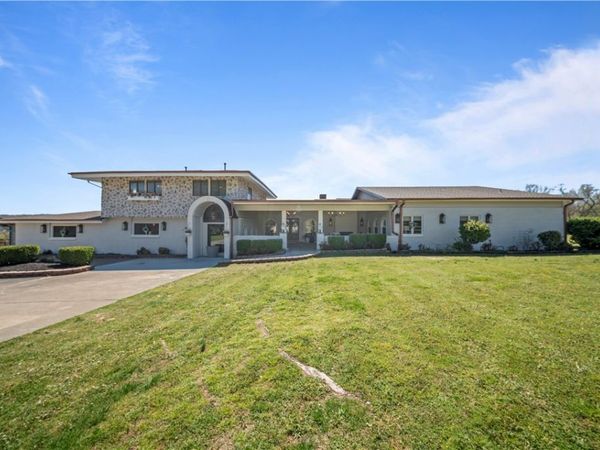 573 Reed Valley Road , Fayetteville, AR 72704