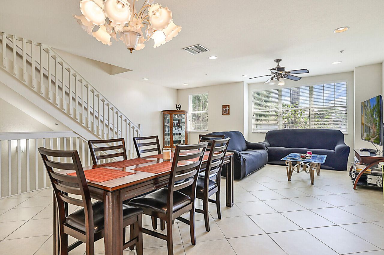 540 Amador Lane, Unit 3, West Palm Beach, FL 33401 Photo