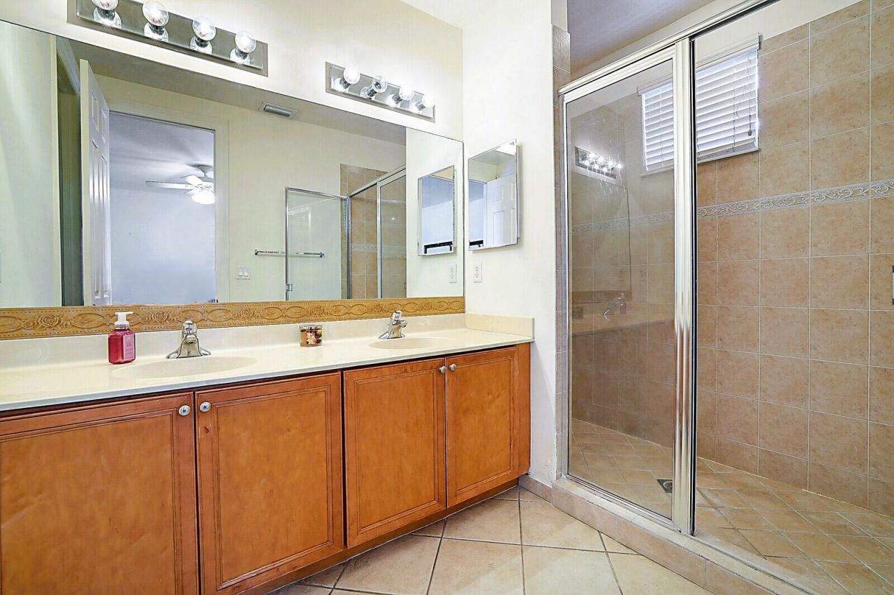 540 Amador Lane, Unit 3, West Palm Beach, FL 33401 Photo