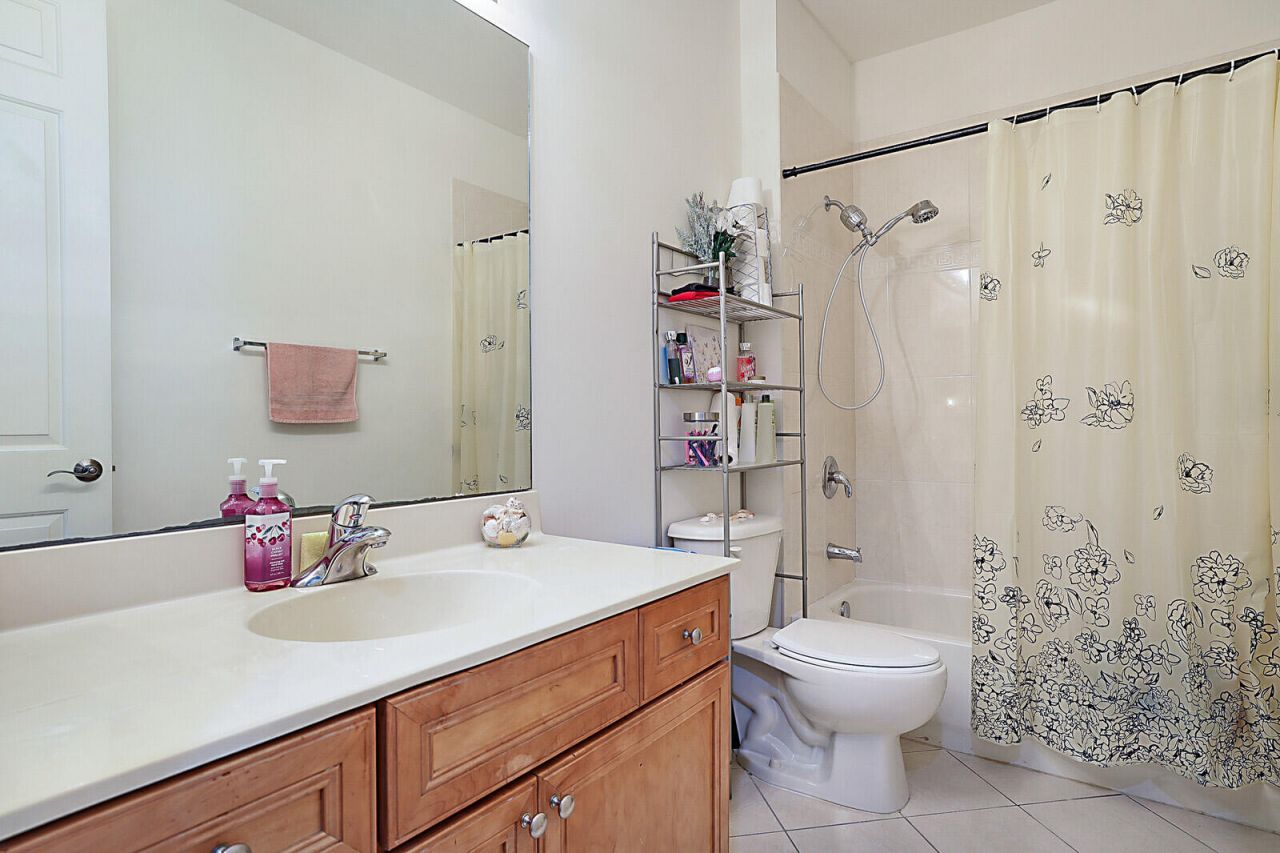 540 Amador Lane, Unit 3, West Palm Beach, FL 33401 Photo