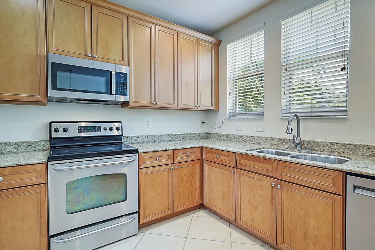 540 Amador Lane, Unit 3, West Palm Beach, FL 33401 Photo