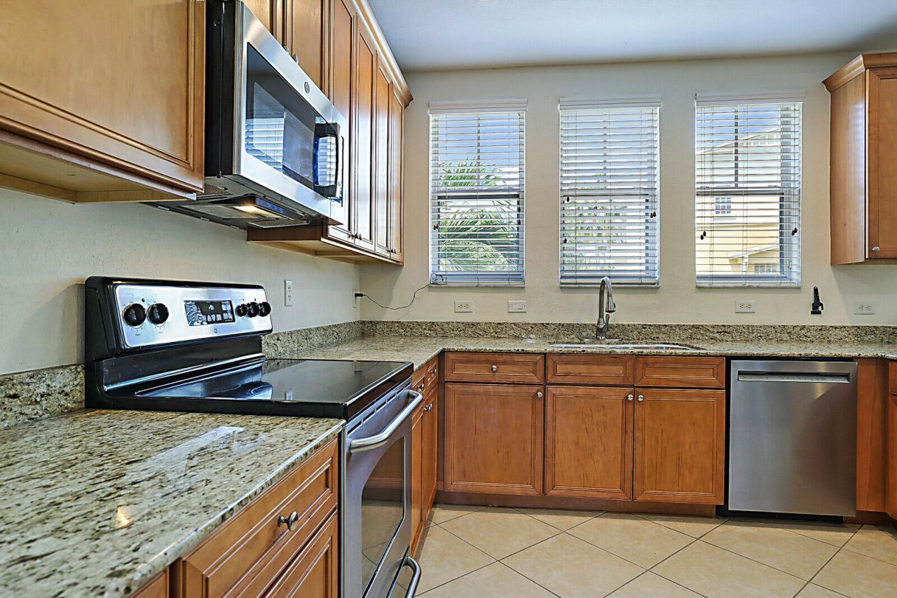 540 Amador Lane, Unit 3, West Palm Beach, FL 33401 Photo