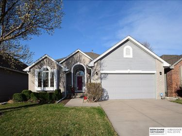 10012 S 172nd Circle, Omaha, NE 68136