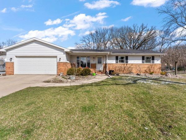 3910 W 106th Lane, Crown Point, IN 46307