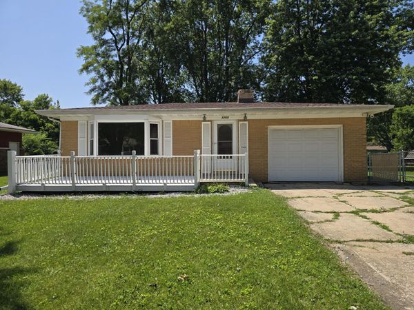 5768 Roosevelt Place, Merrillville, IN 46410