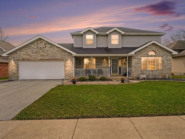 48 Summerhill Drive, Dyer, IN 46311