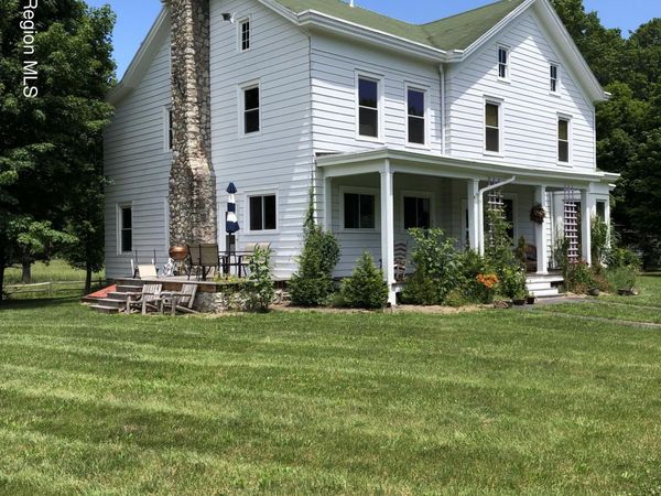 181 Huguenot Street, New Paltz, NY 12561