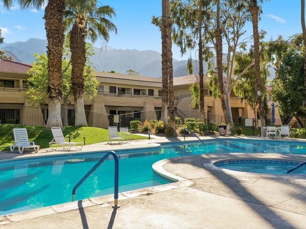2820 N Arcadia Court, Unit 101, Palm Springs, CA 92262