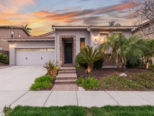 3722 Bergen Peak Place, Carlsbad, CA 92010