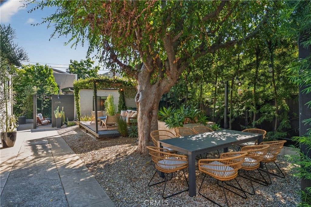 654 S Soto St, Los Angeles, CA 90023 Main Photo