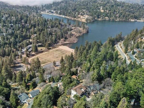 820 Arbula Drive, Crestline, CA 92325