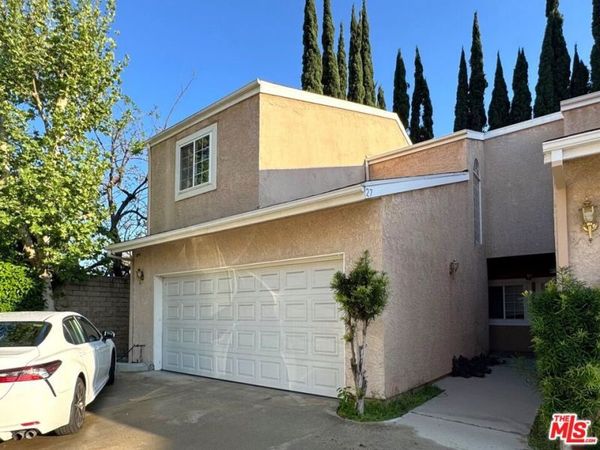 19928 Chase Street, Unit 27, Winnetka, CA 91306
