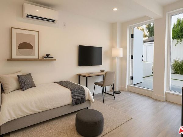 4297 Tujunga Avenue, Unit 3, Studio City, CA 91604