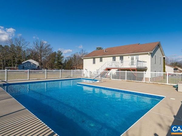 43 DOGWOOD RD , Stuarts Draft, VA 24477