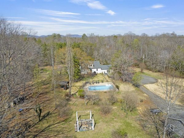 4941/4939 RICHMOND RD, Keswick, VA 22947