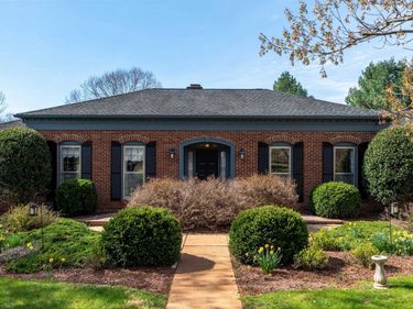 631 MONTEI DR, Earlysville, VA 22936