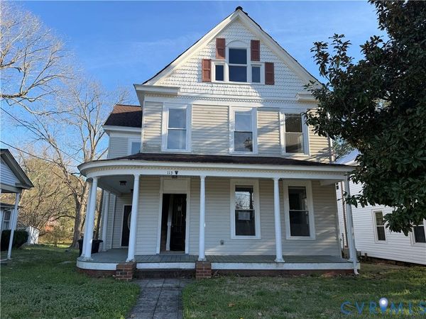 113 W Main Street , Wakefield, VA 23888
