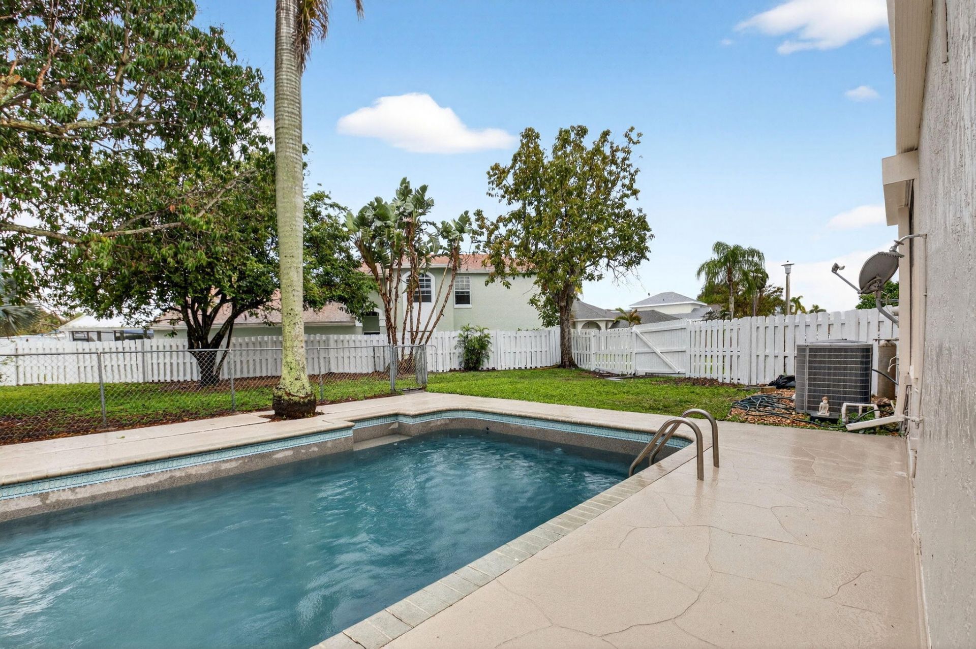 1103 W Fairfax Cir W W, Boynton Beach, FL 33436 Photo