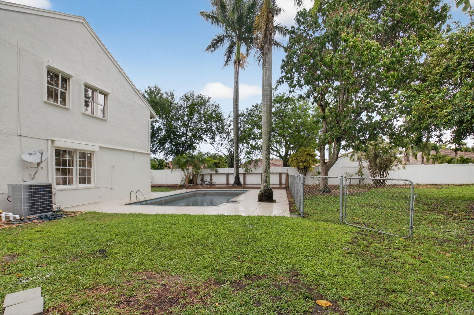 1103 W Fairfax Cir W W, Boynton Beach, FL 33436 Photo