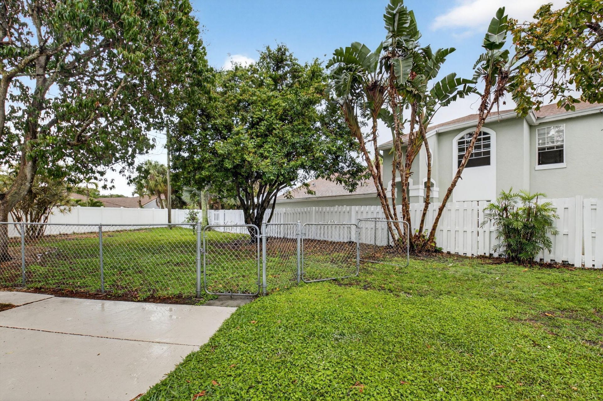 1103 W Fairfax Cir W W, Boynton Beach, FL 33436 Photo