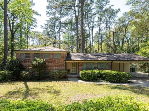2102 Great Oak Drive, Tallahassee, FL 32303