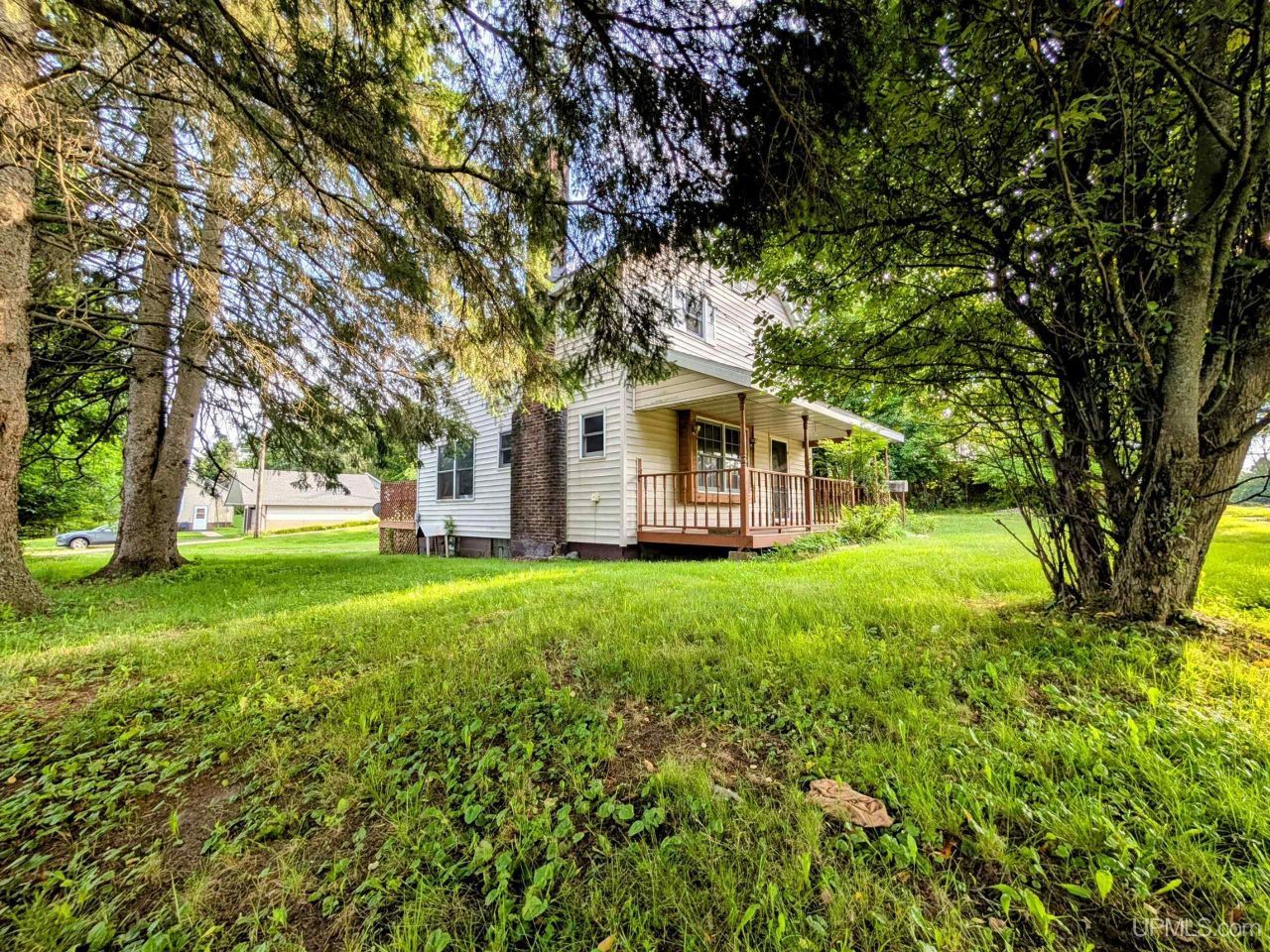 314 Cherry Street, Iron River, MI 49935 Main Photo