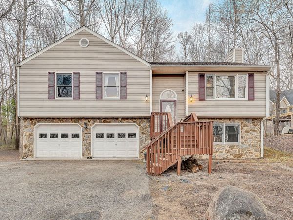 769 Lakeshore Terrace RD , Hardy, VA 24101