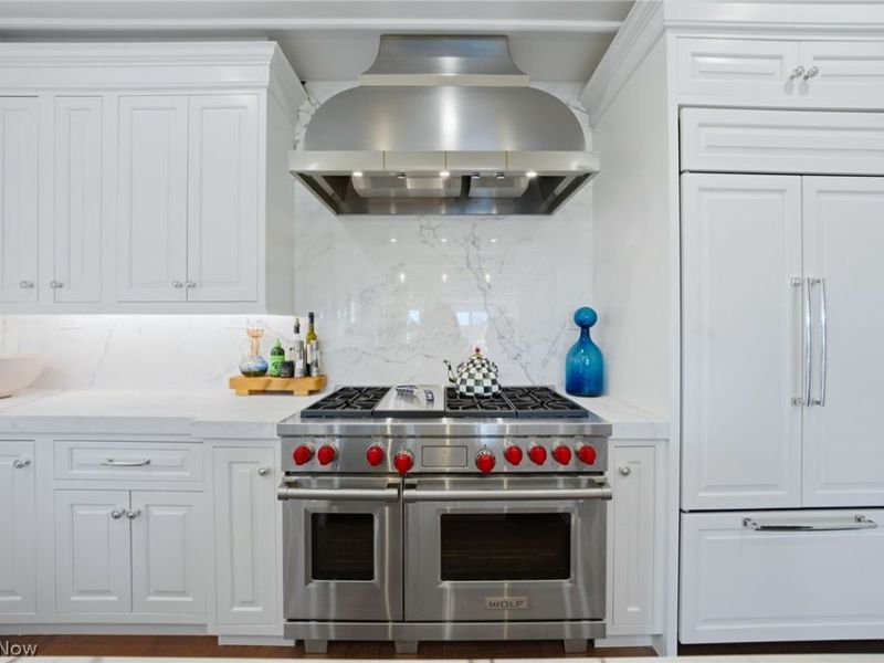 42 W Orange Street , Chagrin Falls, OH 44022 Photo 12