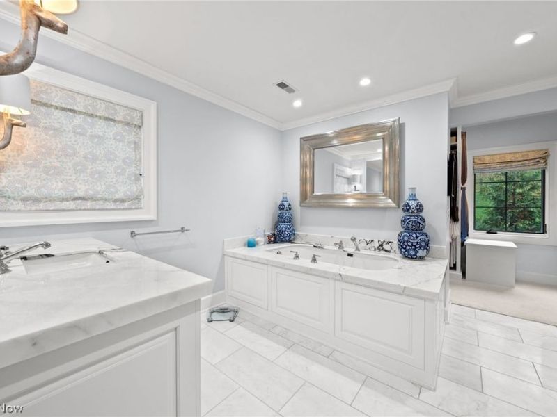 42 W Orange Street , Chagrin Falls, OH 44022 Photo 24