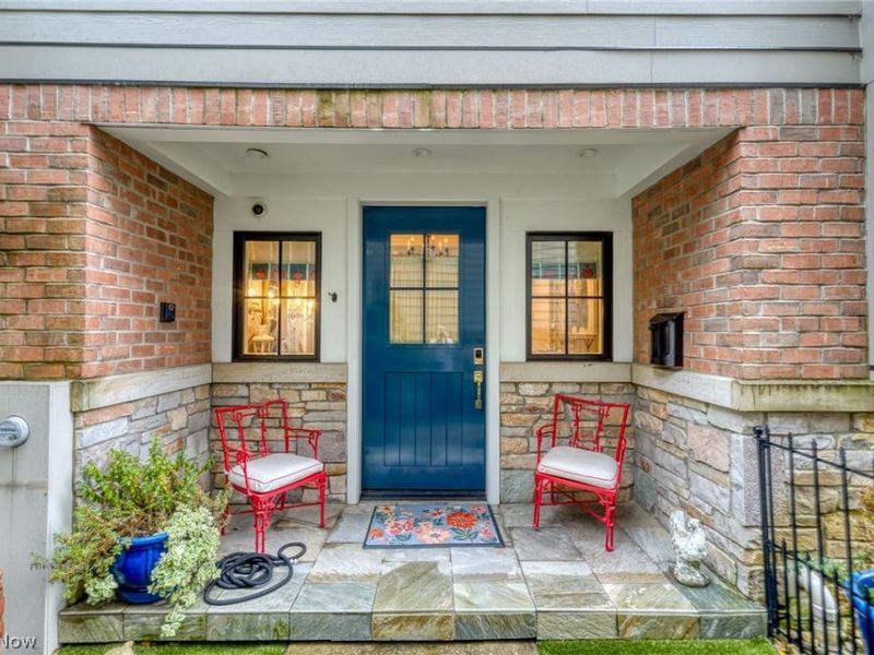 42 W Orange Street , Chagrin Falls, OH 44022 Photo 3