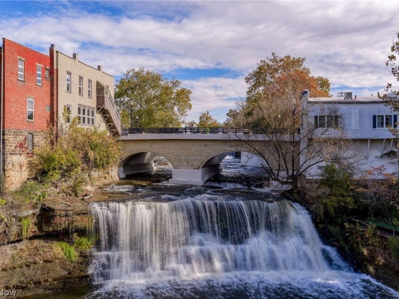 42 W Orange Street , Chagrin Falls, OH 44022 Photo 35