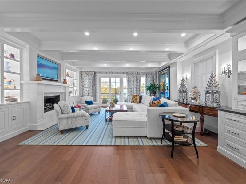 42 W Orange Street , Chagrin Falls, OH 44022 Photo 6