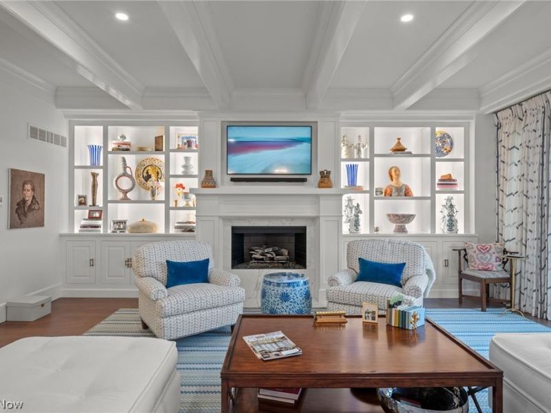 42 W Orange Street , Chagrin Falls, OH 44022 Photo 7