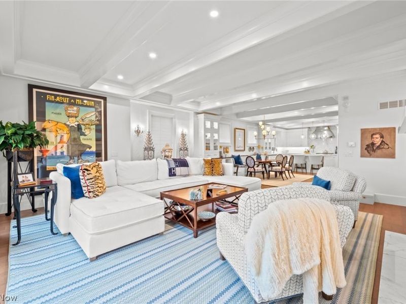 42 W Orange Street , Chagrin Falls, OH 44022 Photo 8