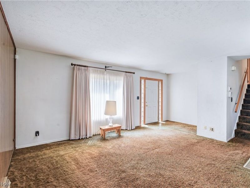 4234 Selkirk Avenue , Austintown, OH 44511 Photo 10